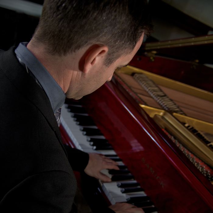 Sobre las cuerdas del piano